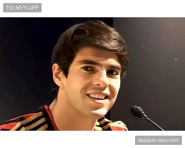 卡卡巅峰重现,天才球星再掀足坛热潮 卡卡巅峰重现,天才球星再掀足坛热潮