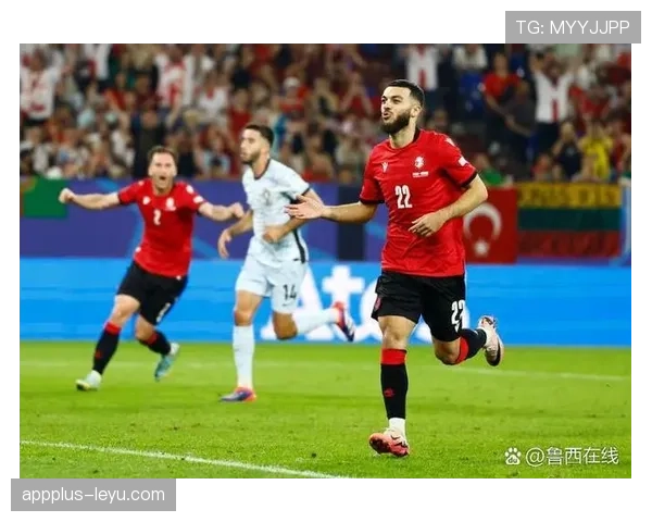 回顾2004年欧洲杯：葡萄牙主场的激情与遗憾至今令人难忘