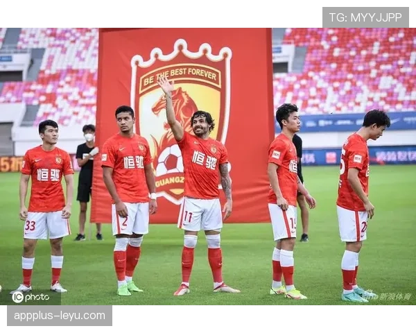 广州队归化球员表现抢眼，助球队稳步挺进新阶段