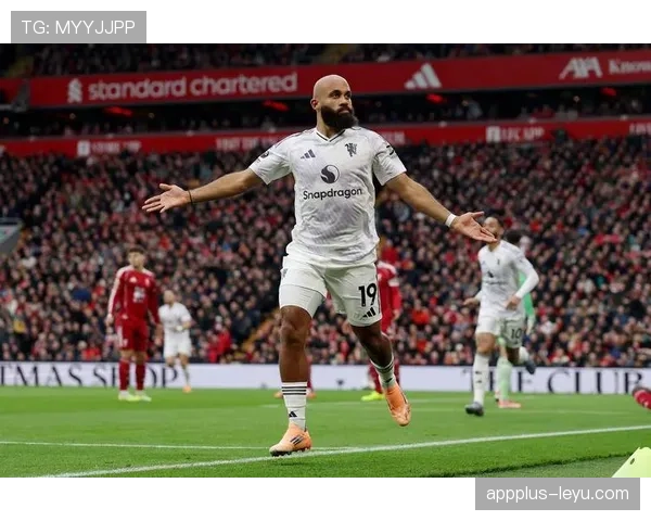 亚当·韦伯斯特状态火热,助球队强势冲击英超冠军 亚当·韦伯斯特状态火热,助球队强势冲击英超冠军