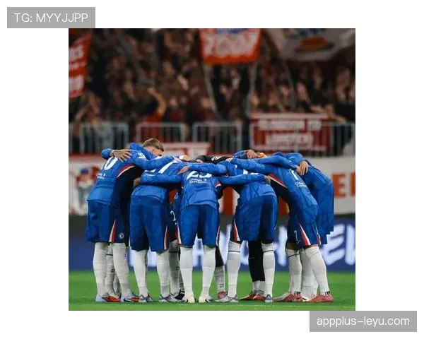 奥斯卡在切尔西时期的表现稳健，重塑蓝军的进攻策略成为关键影响因素