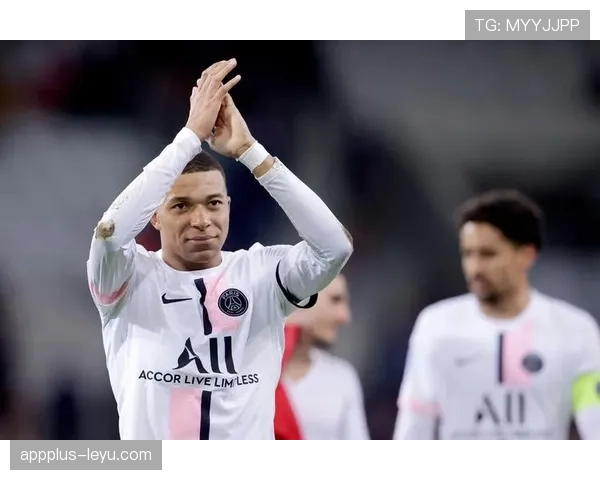 姆巴佩全球粉丝破亿，人气持续领跑足坛