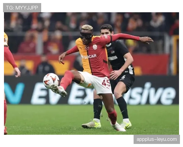 奥斯梅恩巅峰赛季解析:金靴级进球输出背后的进攻逻辑 奥斯梅恩巅峰赛季解析:金靴级进球输出背后的进攻逻辑